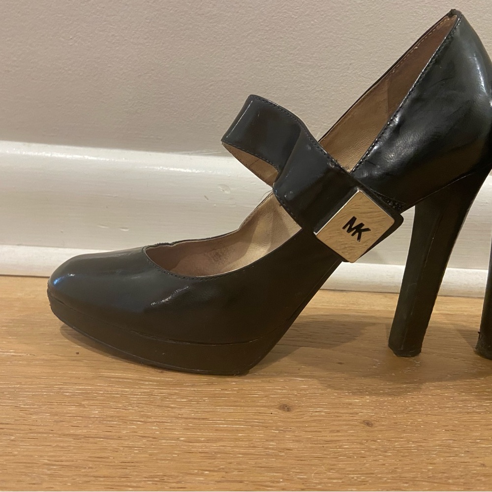 Michael Kors Black Patent Heels with Strap - Picture 3 of 8